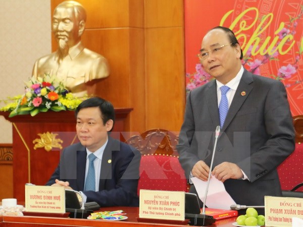 Вице-премьер СРВ провел рабочую встречу с членами Отдела по экономическим вопросам ЦК КПВ